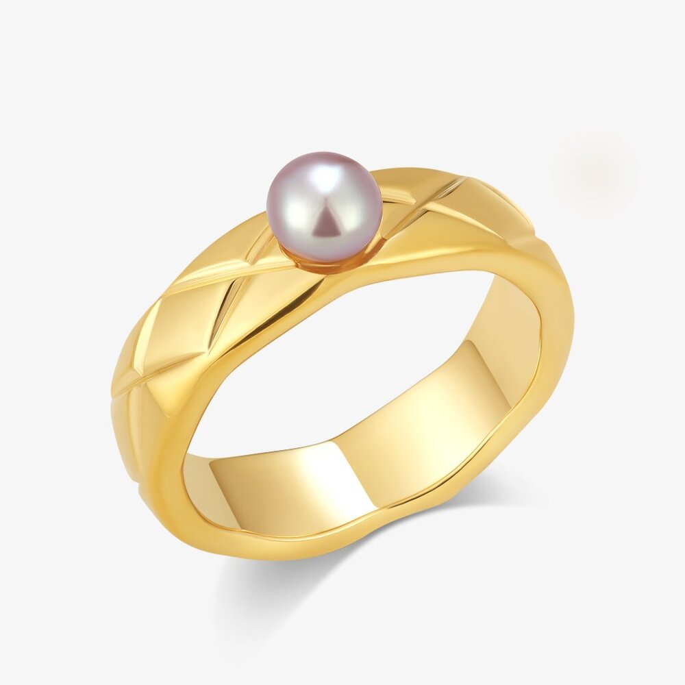Camille Water Pearl Ring With Vintage Style Band